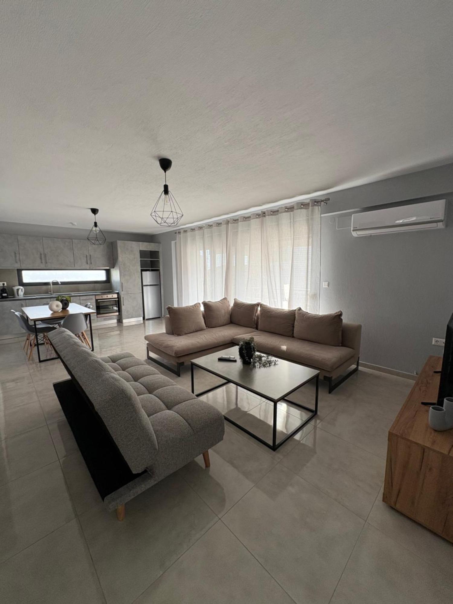 Elinor Apartments Flogita Exteriér fotografie