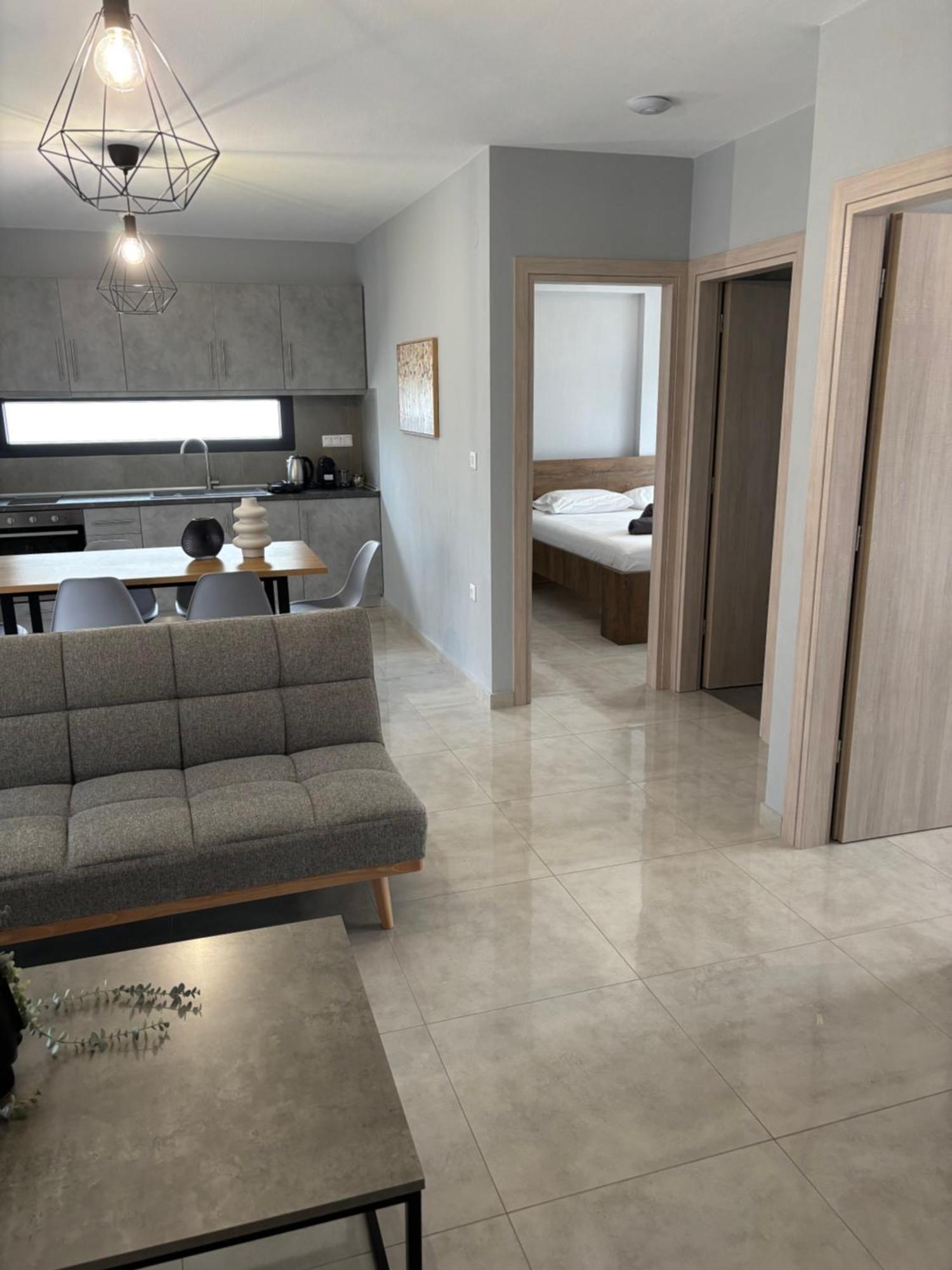 Elinor Apartments Flogita Exteriér fotografie
