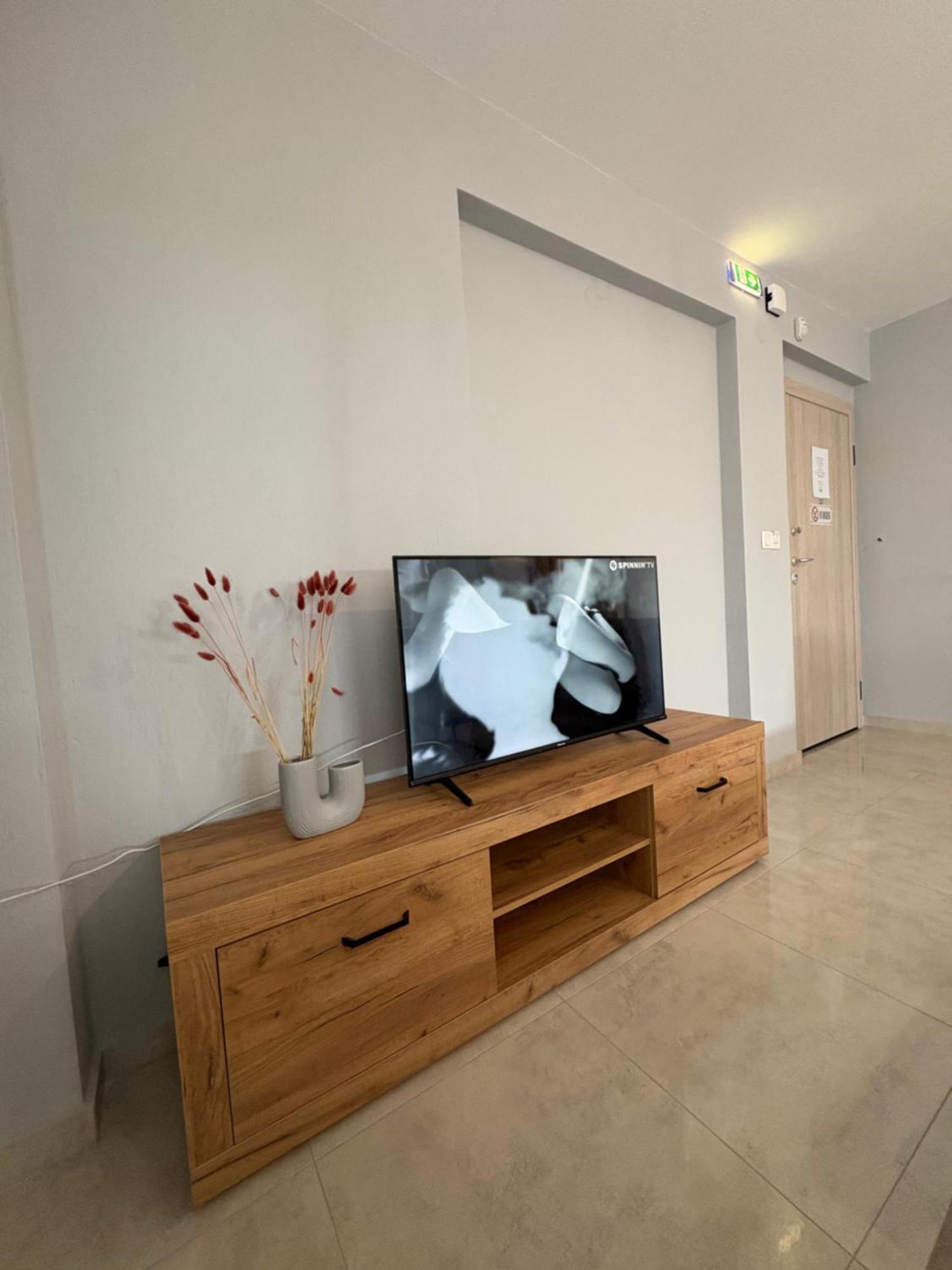 Elinor Apartments Flogita Exteriér fotografie