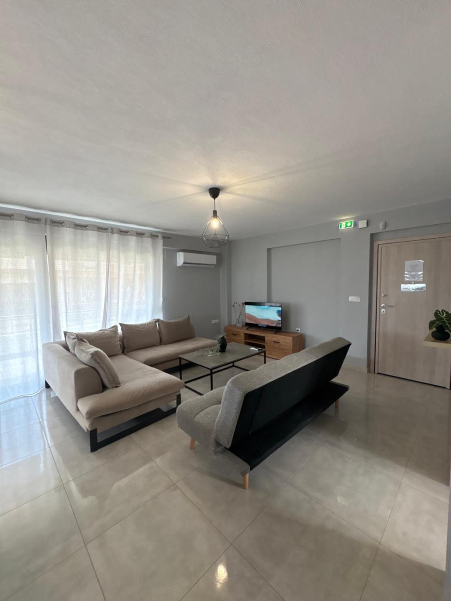 Elinor Apartments Flogita Exteriér fotografie