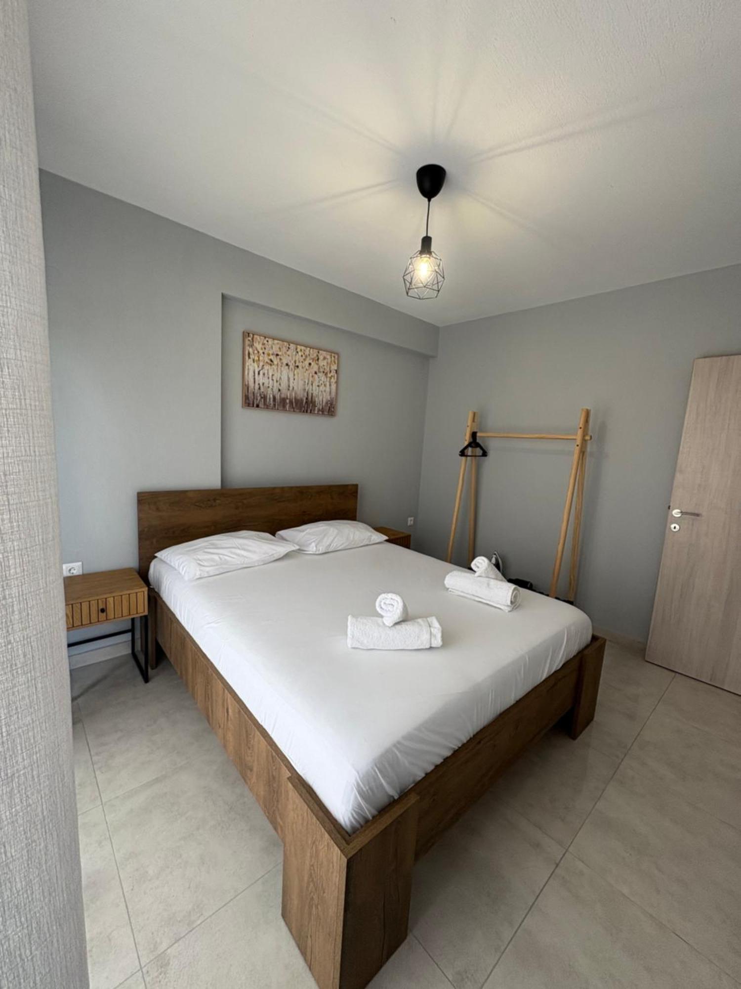 Elinor Apartments Flogita Exteriér fotografie