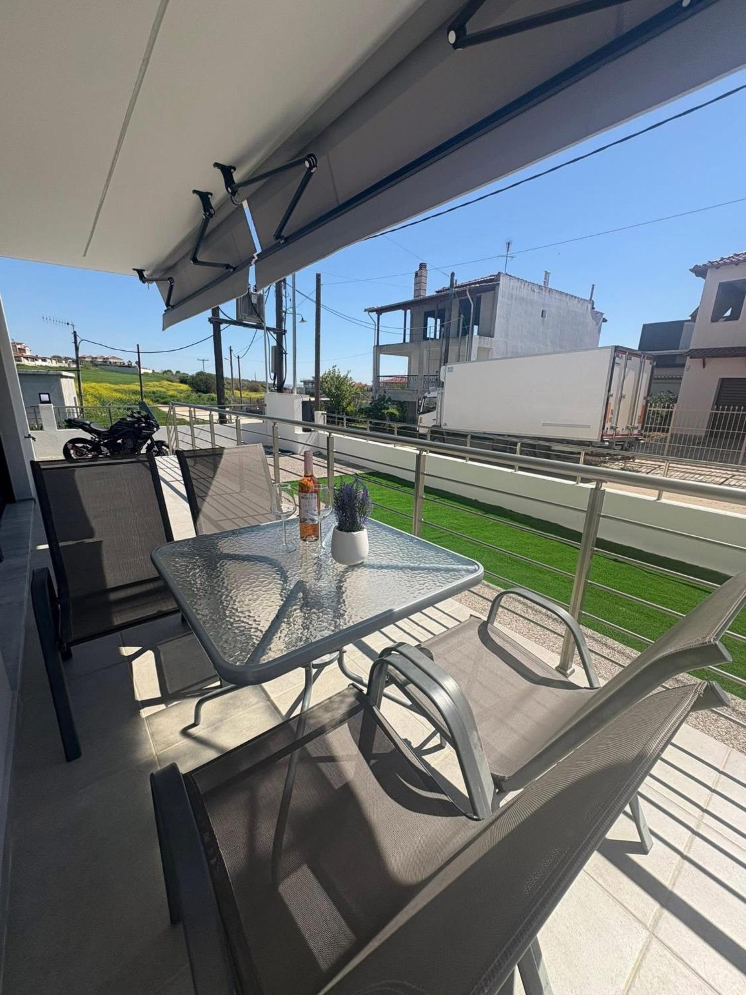 Elinor Apartments Flogita Exteriér fotografie